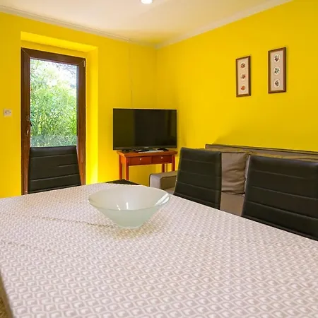 Appartamento With A Parking Space Losinj, Losinj - 21194
