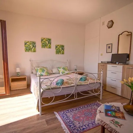 With A Parking Space Losinj, Losinj - 21194 * Mali Lošinj