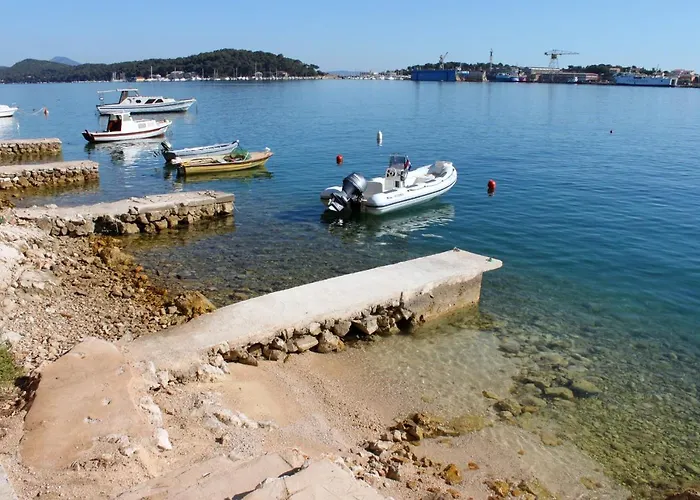 Lägenhet With A Parking Space Losinj, Losinj - 21194 *